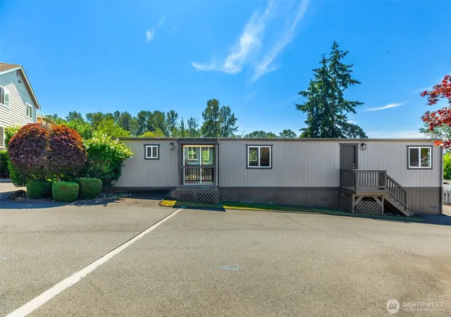 Photo 2 of Manufactured home for sale at 314 Ave J #20, Snohomish, WA 98290 | MLS# NWM2559361 | Listing updated on 2026-09-23