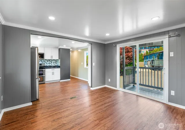 Photo 3 of Manufactured home for sale at 314 Ave J #20, Snohomish, WA 98290 | MLS# NWM2559361 | Listing updated on 2026-09-23