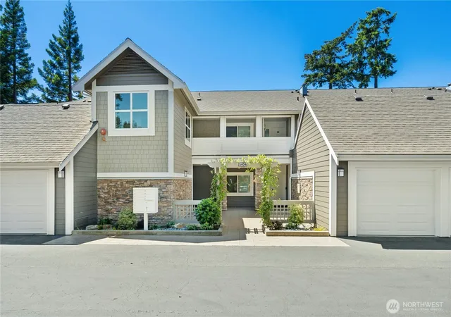 Photo 3 of Condo for sale at 5404 Lake Washington Blvd Ne #B, Kirkland, WA 98033 | MLS# NWM2559364 | Listing updated on 2026-09-23