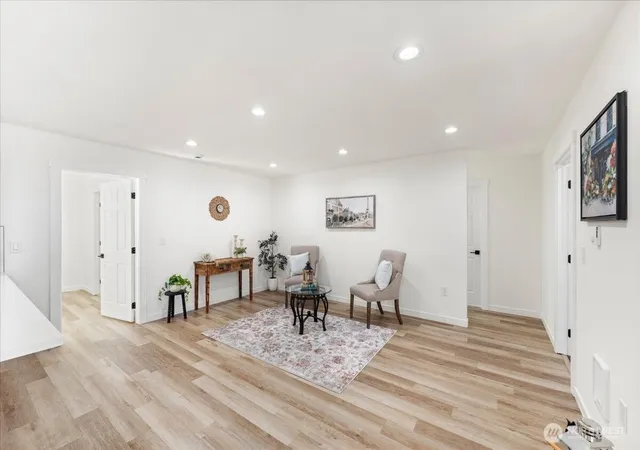 Photo 4 of Single family home for sale at 429 Chestnut St, Shelton, WA 98584 | MLS# NWM2559378 | Listing updated on 2026-09-28