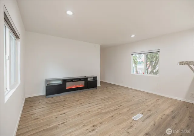 Photo 4 of Sale Pending at 11424 36th Drive NE #54, Marysville, WA 98271 | MLS# NWM2559388 | Listing updated on 2026-09-30