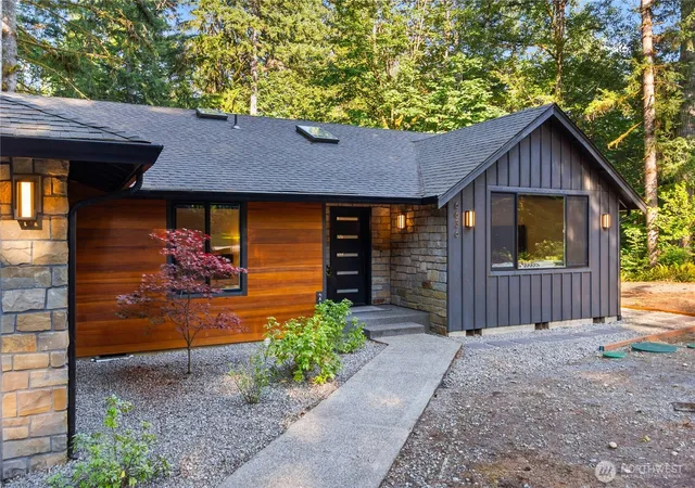 Photo 2 of Single family home for sale at 6636 Westhill Dr Sw, Olympia, WA 98512 | MLS# NWM2559396 | Listing updated on 2026-09-23