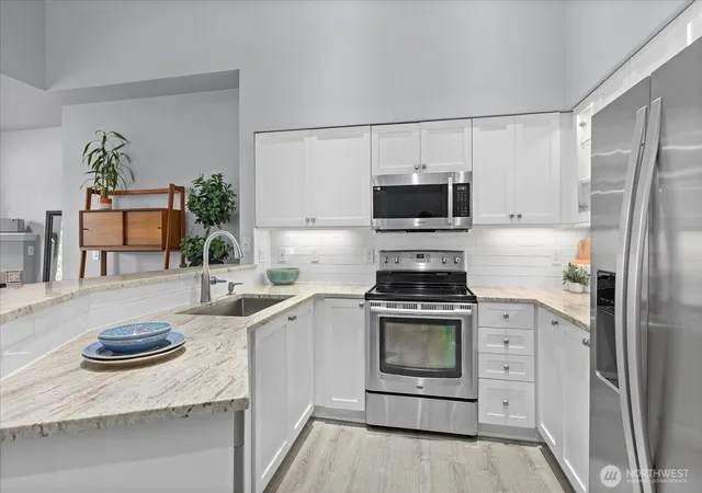 Photo 4 of Condo for sale at 16125 Juanita Woodinville Way NE #403, Bothell, WA 98011 | MLS# NWM2559410 | Listing updated on 2026-09-29