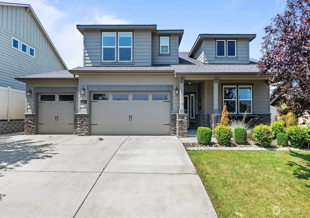 Photo 1 of Sale Pending at 380 Wishkah Dr, Richland, WA 99352 | MLS# NWM2559411 | Listing updated on 2026-09-23