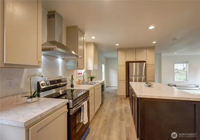 Photo 4 of Manufactured home for sale at 70 E Panorama Dr, Shelton, WA 98584 | MLS# NWM2559443 | Listing updated on 2026-09-23