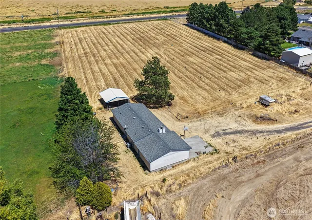 Photo 2 of Sale Pending at 2027 W Atkinson Rd, Othello, WA 99344 | MLS# NWM2559453 | Listing updated on 2026-09-25
