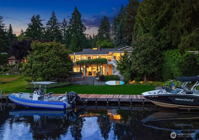 Photo 1 of Single family home for sale at 3135 Hunts Point Cir, Hunts Point, WA 98004 | MLS# NWM2559457 | Listing updated on 2026-09-23