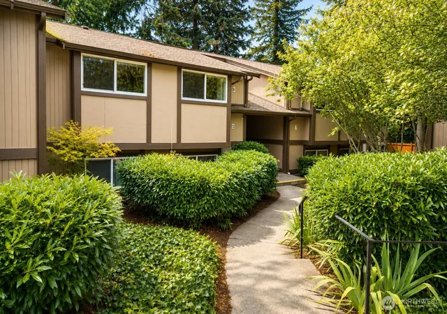 Photo 2 of Condo for sale at 4725 176th Street Sw #H6, Lynnwood, WA 98037 | MLS# NWM2559497 | Listing updated on 2026-09-23