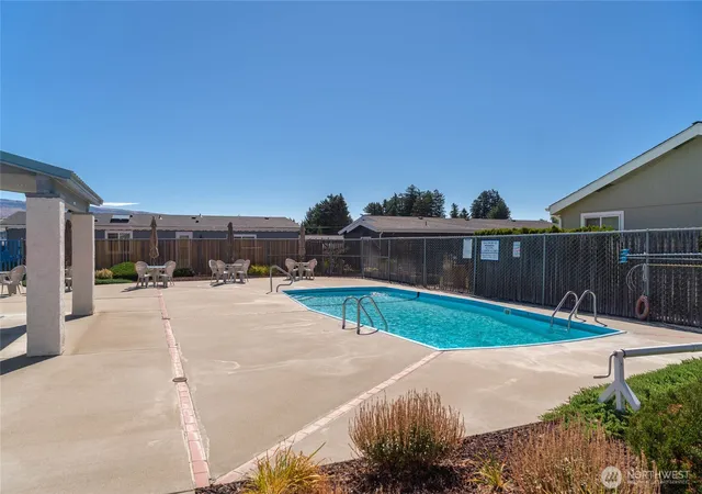 Photo 2 of Sale Pending at 1307 Glacier Pl #65, Wenatchee, WA 98801 | MLS# NWM2559525 | Listing updated on 2026-09-30