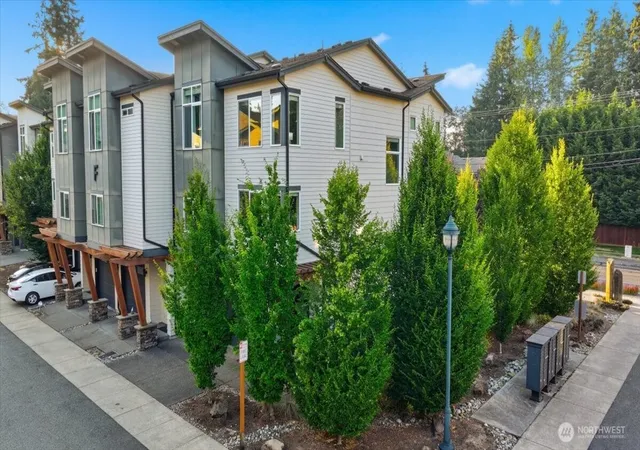Photo 2 of Townhouse for sale at 19225 Damson Rd #F-4, Lynnwood, WA 98036 | MLS# NWM2559575 | Listing updated on 2026-10-02