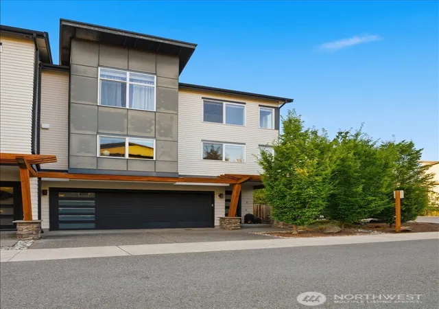 Photo 3 of Townhouse for sale at 19225 Damson Rd #F-4, Lynnwood, WA 98036 | MLS# NWM2559575 | Listing updated on 2026-10-02