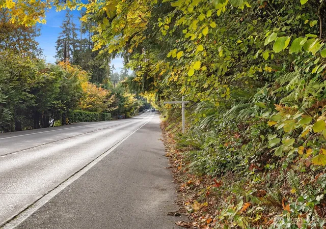 Photo 4 of Land for sale at 445 W Lake Sammamish Pkwy SE, Bellevue, WA 98008 | MLS# NWM2559580 | Listing updated on 2026-09-23