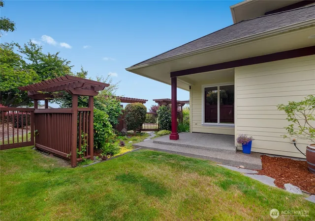 Photo 4 of Single family home for sale at 2306 Glen Kerry Ct SE, Olympia, WA 98513 | MLS# NWM2559583 | Listing updated on 2026-10-02