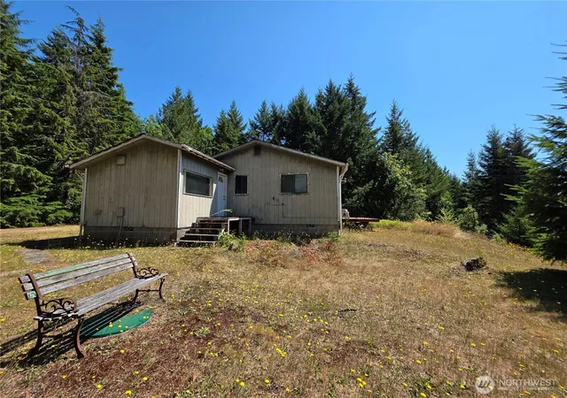 Photo 3 of Single family home for sale at 371 Green Mt Ln, Brinnon, WA 98320 | MLS# NWM2559587 | Listing updated on 2026-09-23