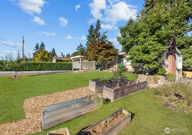 Photo 3 of Single family home for sale at 21903 82nd Place W, Edmonds, WA 98026 | MLS# NWM2559603 | Listing updated on 2026-10-26