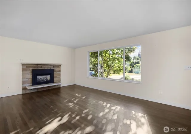 Photo 4 of Single family home for sale at 21903 82nd Place W, Edmonds, WA 98026 | MLS# NWM2559603 | Listing updated on 2026-10-02