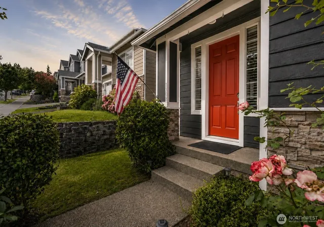Photo 2 of Single family home for sale at 1308 34th Street Se, Puyallup, WA 98372 | MLS# NWM2559645 | Listing updated on 2026-09-29