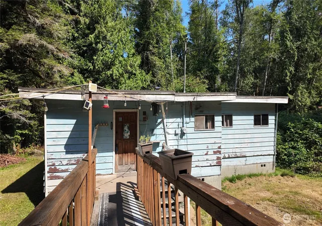 Photo 2 of Single family home for sale at 4342 Friday Crk Rd, Burlington, WA 98233 | MLS# NWM2559650 | Listing updated on 2026-09-23
