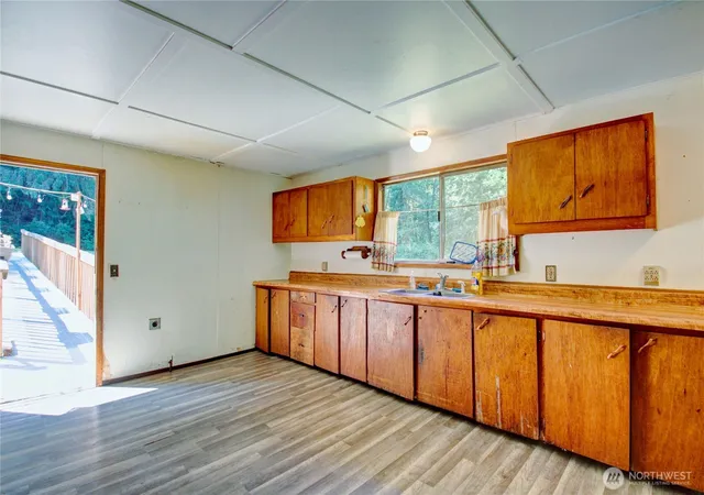 Photo 3 of Single family home for sale at 4342 Friday Crk Rd, Burlington, WA 98233 | MLS# NWM2559650 | Listing updated on 2026-09-23