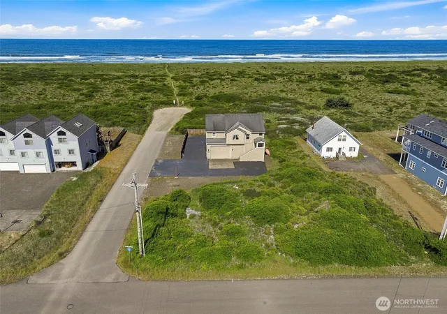 Photo 2 of Single family home for sale at 598 Marine View Dr Sw, Ocean Shores, WA 98569 | MLS# NWM2559664 | Listing updated on 2026-09-23