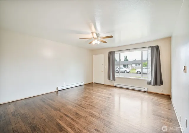 Photo 3 of Single family home for sale at 2721 Taylor Ave, Longview, WA 98632 | MLS# NWM2559675 | Listing updated on 2026-09-24