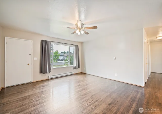 Photo 4 of Single family home for sale at 2721 Taylor Ave, Longview, WA 98632 | MLS# NWM2559675 | Listing updated on 2026-09-24