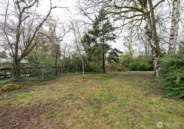 Photo 3 of Sale Pending at 700 Reiten Rd, Kent, WA 98030 | MLS# NWM2559679 | Listing updated on 2026-09-25