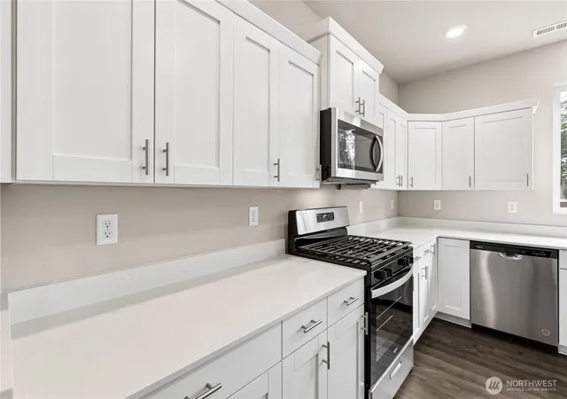Photo 3 of Sale Pending at 2211 Boxcar St NE #156, Olympia, WA 98506 | MLS# NWM2559702 | Listing updated on 2026-10-01