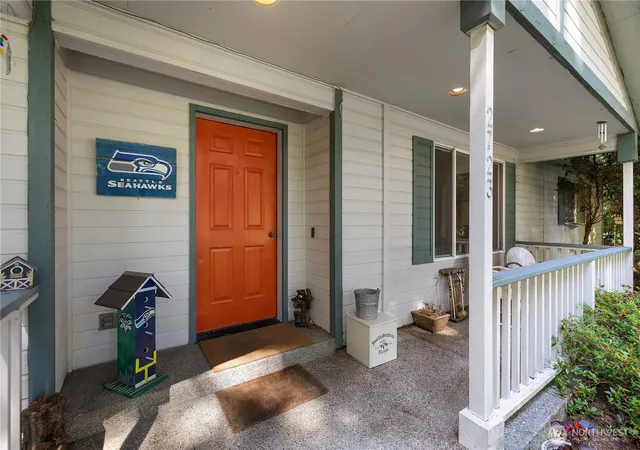 Photo 2 of Single family home for sale at 2723 Woodgrove St Se, Olympia, WA 98513 | MLS# NWM2559719 | Listing updated on 2026-09-29