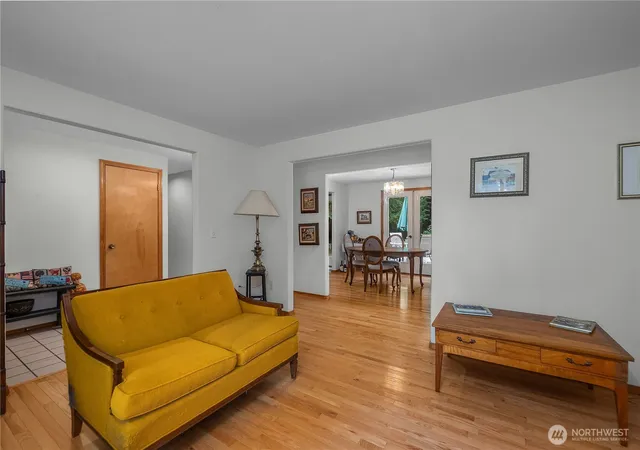 Photo 4 of Single family home for sale at 2723 Woodgrove St SE, Olympia, WA 98513 | MLS# NWM2559719 | Listing updated on 2026-09-29