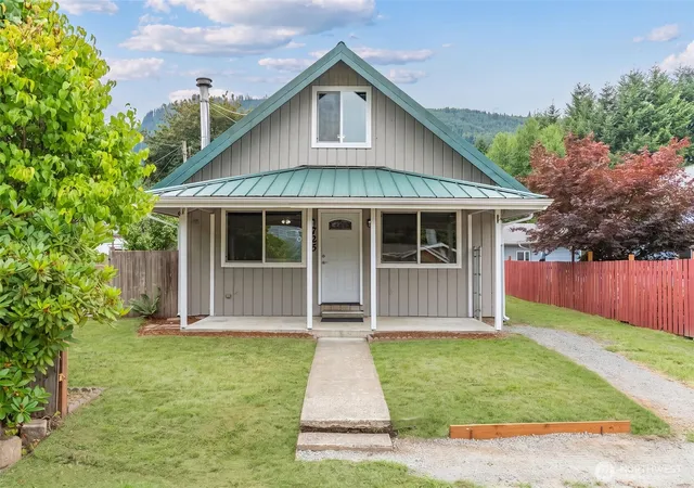 Photo 1 of Sale Pending at 725 W Main Ave, Morton, WA 98356 | MLS# NWM2559737 | Listing updated on 2026-09-25