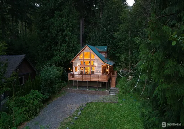 Photo 2 of Single family home for sale at 7548 Olsen Dr, Deming, WA 98244 | MLS# NWM2559738 | Listing updated on 2026-09-23