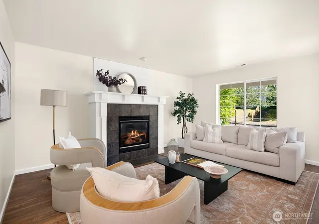 Photo 4 of Single family home for sale at 33828 SE Odell St, Snoqualmie, WA 98065 | MLS# NWM2559740 | Listing updated on 2026-09-29