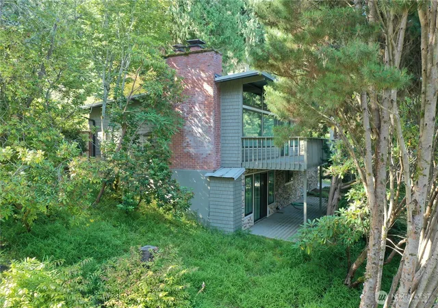 Photo 2 of Single family home for sale at 95 Marine Dr, Blakely Island, WA 98222 | MLS# NWM2559747 | Listing updated on 2026-09-23