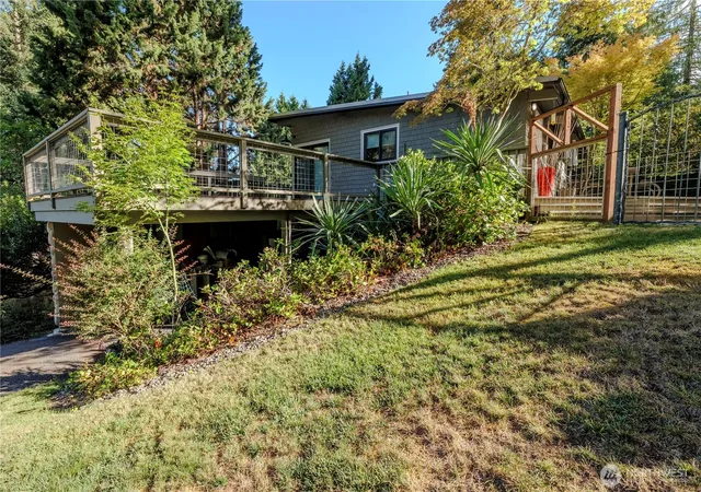 Photo 3 of Single family home for sale at 95 Marine Dr, Blakely Island, WA 98222 | MLS# NWM2559747 | Listing updated on 2026-09-23