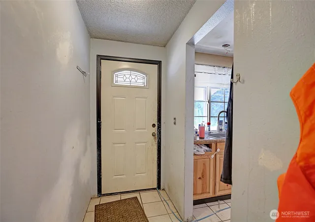 Photo 3 of Sale Pending at 2784 El Camano St, Camano Island, WA 98282 | MLS# NWM2559761 | Listing updated on 2026-08-03