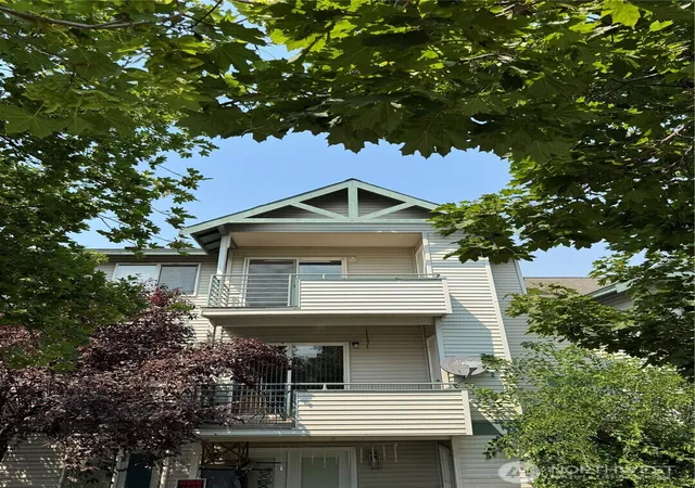 Photo 1 of Condo for sale at 667 4th Street Ne #L301, East Wenatchee, WA 98802 | MLS# NWM2559771 | Listing updated on 2026-09-23