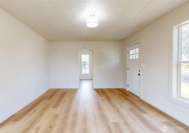 Photo 3 of Single family home for sale at 711 Robbins St, Milton Freewater, OR 97862 | MLS# NWM2559785 | Listing updated on 2026-09-23