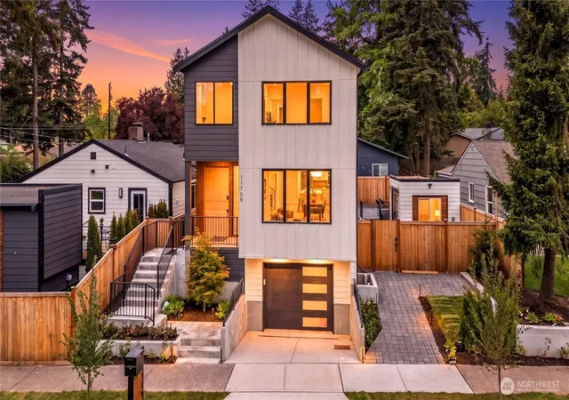 Photo 1 of Single family home for sale at 11709 Roosevelt Way Ne, Seattle, WA 98125 | MLS# NWM2559799 | Listing updated on 2026-10-01