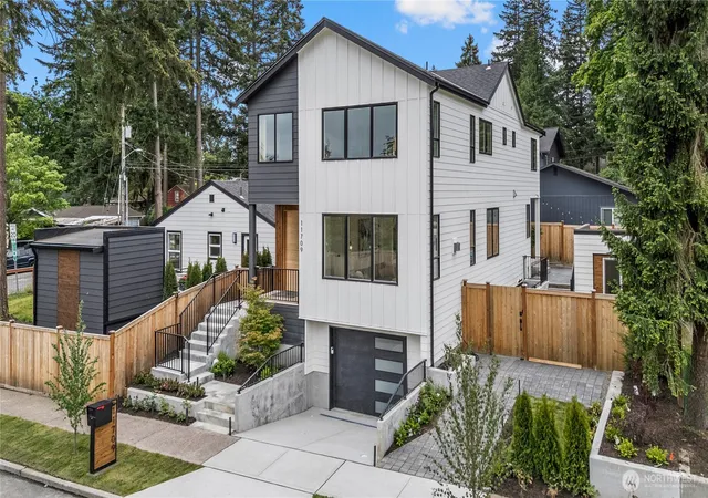 Photo 2 of Single family home for sale at 11709 Roosevelt Way Ne, Seattle, WA 98125 | MLS# NWM2559799 | Listing updated on 2026-10-01