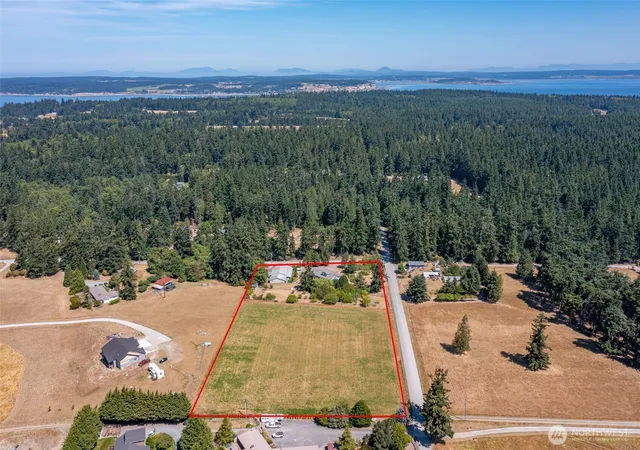 Photo 3 of Single family home for sale at 830 Rusty Rd, Coupeville, WA 98239 | MLS# NWM2559802 | Listing updated on 2026-09-23