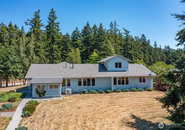 Photo 4 of Single family home for sale at 830 Rusty Rd, Coupeville, WA 98239 | MLS# NWM2559802 | Listing updated on 2026-09-23