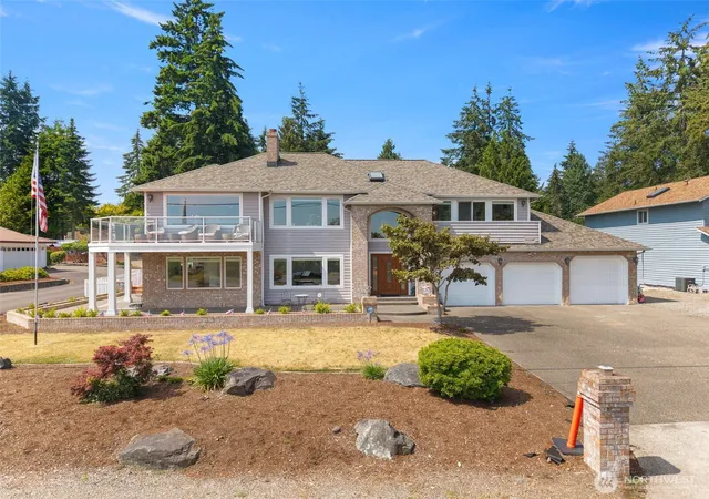 Photo 3 of Single family home for sale at 11002 Moller Dr Nw, Gig Harbor, WA 98332 | MLS# NWM2559811 | Listing updated on 2026-10-01