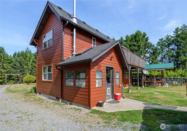 Photo 3 of Single family home for sale at 332 Whiskey Crk Beach Rd, Port Angeles, WA 98363 | MLS# NWM2559816 | Listing updated on 2026-09-23