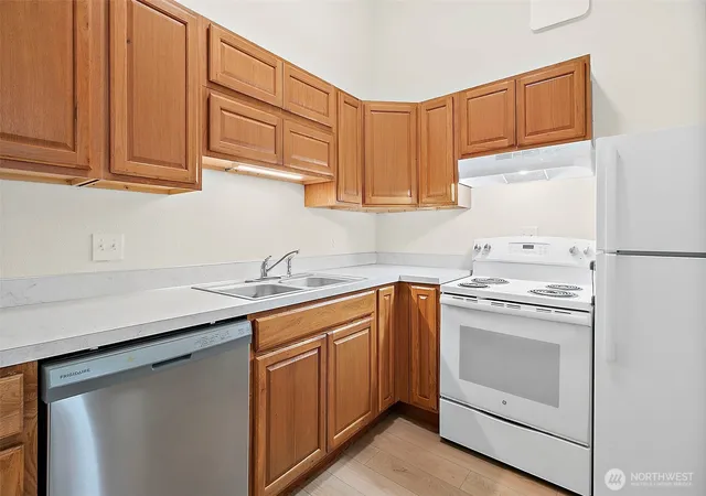 Photo 3 of Multi family home for sale at 417 22nd Street Se, Auburn, WA 98002 | MLS# NWM2559823 | Listing updated on 2026-09-23