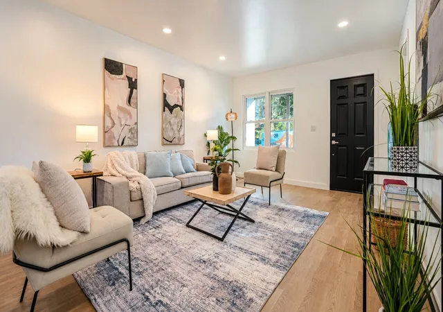 Photo 4 of Single family home for sale at 8109 17th Avenue SW, Seattle, WA 98106 | MLS# NWM2559828 | Listing updated on 2026-10-21