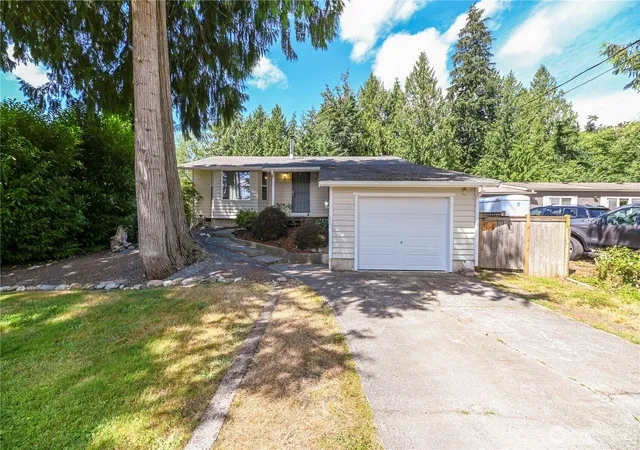 Photo 2 of Single family home for sale at 16420 W Lake Goodwin Rd, Stanwood, WA 98292 | MLS# NWM2559846 | Listing updated on 2026-09-30