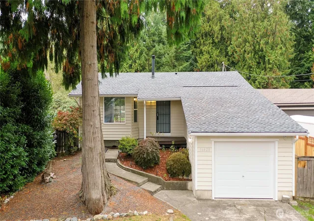 Photo 2 of Single family home for sale at 16420 W Lake Goodwin Rd, Stanwood, WA 98292 | MLS# NWM2559846 | Listing updated on 2026-10-20