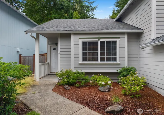 Photo 2 of Single family home for sale at 3016 Powder Ridge St Se, Olympia, WA 98501 | MLS# NWM2559848 | Listing updated on 2026-09-17