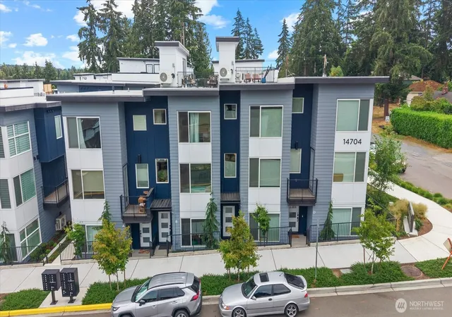 Photo 3 of Townhouse for sale at 14704 Meridian Ave N #B, Shoreline, WA 98133 | MLS# NWM2559853 | Listing updated on 2026-09-25